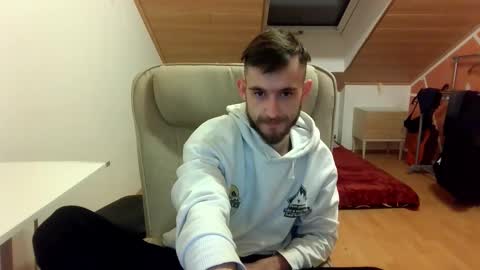 Snapshot of _v_l_a_d_ chatting on February 2, 7:14 pm Vlad online show from February 2, 7:14 pm