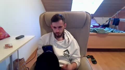 Snapshot of _v_l_a_d_ chatting on February 17, 4:15 pm Vlad online show from February 17, 4:15 pm