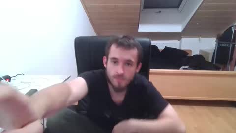 Snapshot of _v_l_a_d_ chatting on October 13, 6:36 pm Vlad online show from October 13, 6:36 pm