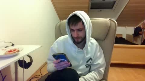 Snapshot of _v_l_a_d_ chatting on March 11, 11:26 pm Vlad online show from March 11, 11:26 pm