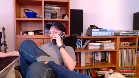 _whoisthatguy_ online show from February 20, 4:09 pm