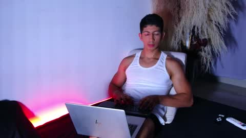 Axel online show from September 18, 3:08 am