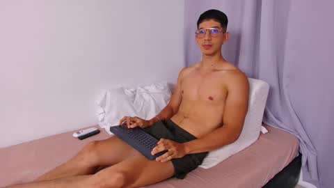 Snapshot of aa_xel chatting on October 15, 1:57 am Axel online show from October 15, 1:57 am