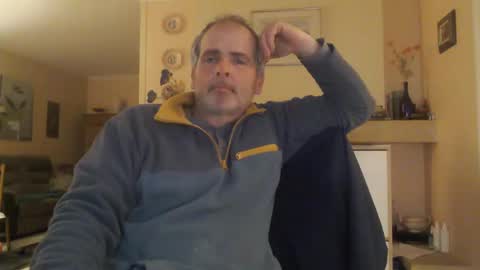 Snapshot of aalex1717 chatting on March 4, 11:00 pm Aalex1717 online show from March 4, 11:00 pm