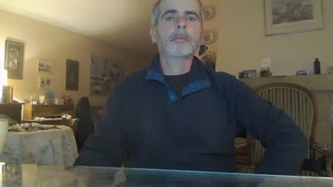 Snapshot of aalex1717 chatting on January 14, 6:02 am Aalex1717 online show from January 14, 6:02 am