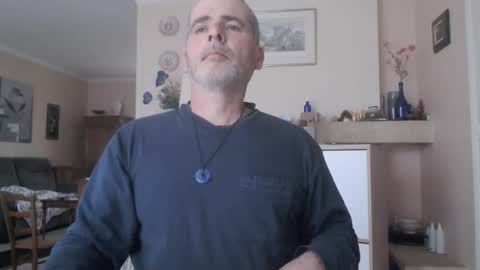Snapshot of aalex1717 chatting on March 9, 8:51 am Aalex1717 online show from March 9, 8:51 am