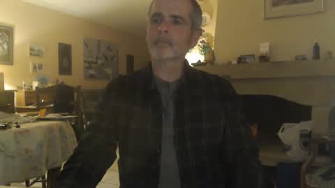 Snapshot of aalex1717 chatting on January 20, 5:59 pm Aalex1717 online show from January 20, 5:59 pm