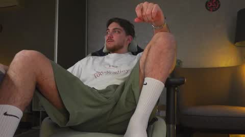 Snapshot of aalexxxxxx chatting on October 17, 7:34 am Alex online show from October 17, 7:34 am