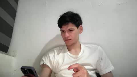 Snapshot of aandyf chatting on February 26, 5:53 am Andy online show from February 26, 5:53 am