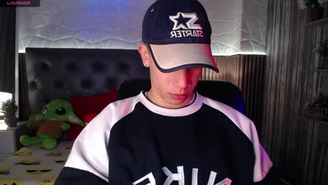 Aaron online show from December 20, 1:54 pm