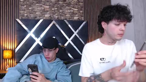Snapshot of aaron_blink1 chatting on October 9, 3:06 pm Aaron online show from October 9, 3:06 pm