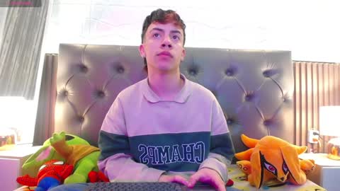 Aaron online show from January 30, 12:37 pm