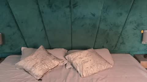 Aaron Ezequiel online show from April 23, 12:51 pm