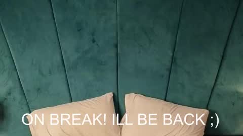 Snapshot of aaron_eze chatting on October 19, 11:41 pm Aaron Ezequiel online show from October 19, 11:41 pm