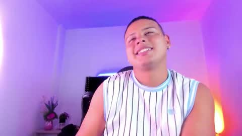 Aaron Kingg online show from February 3, 6:40 am