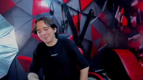 Aaron online show from December 18, 10:28 pm