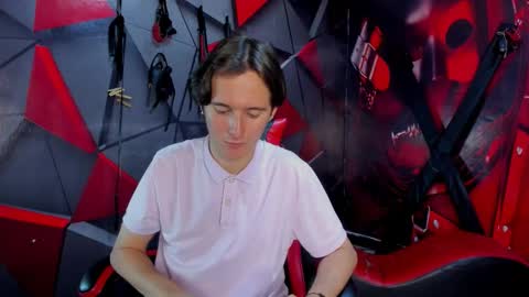 Aaron online show from December 22, 7:44 pm