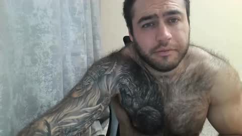 Snapshot of aaron_royal chatting on October 8, 3:44 am Davin tayl online show from October 8, 3:44 am