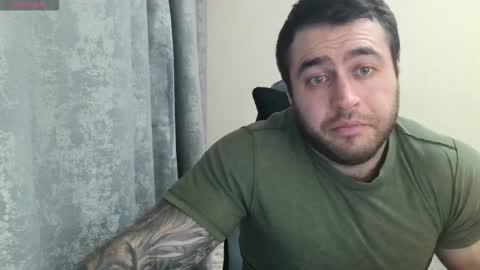 Snapshot of aaron_royal chatting on October 6, 5:39 pm Davin tayl online show from October 6, 5:39 pm