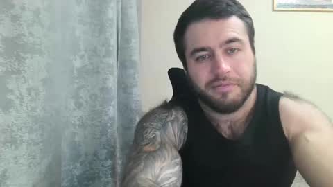 Snapshot of aaron_royal chatting on October 14, 6:59 pm Davin tayl online show from October 14, 6:59 pm