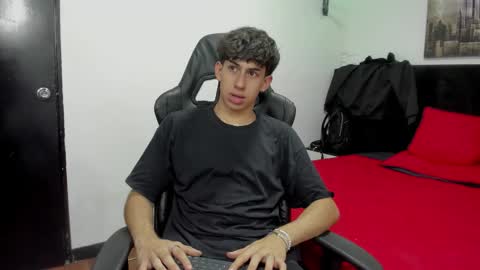 Snapshot of aaron_spencer13 chatting on September 18, 7:16 pm Aron online show from September 18, 7:16 pm
