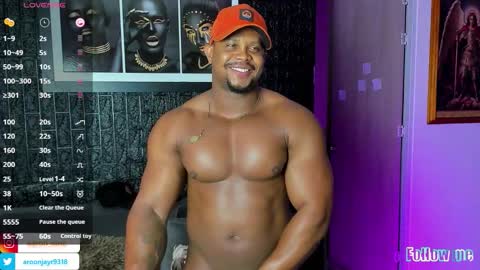 Aaron online show from November 2, 9:30 pm