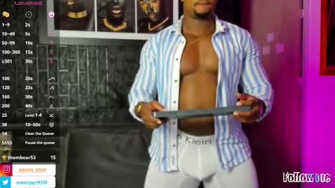 Snapshot of aaron_st chatting on September 19, 10:37 am Aaron online show from September 19, 10:37 am