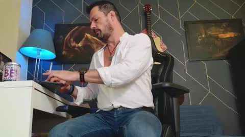 Snapshot of aaronbomer chatting on October 24, 6:42 pm Aaron online show from October 24, 6:42 pm