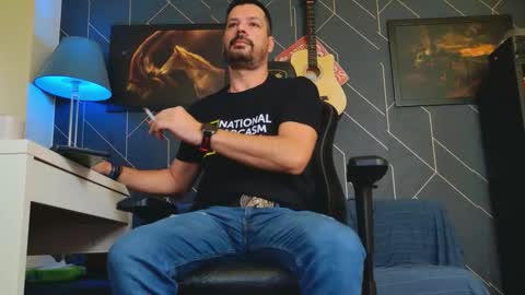 Snapshot of aaronbomer chatting on October 14, 6:20 am Aaron online show from October 14, 6:20 am