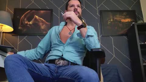 Aaron online show from November 3, 2:37 am