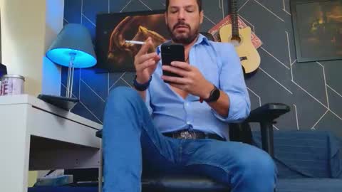 Snapshot of aaronbomer chatting on September 15, 6:15 am Aaron online show from September 15, 6:15 am