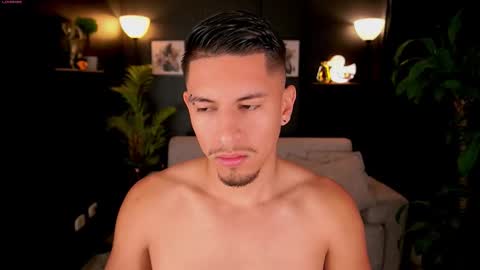 Snapshot of aaronfox_ chatting on September 20, 12:16 pm AARON online show from September 20, 12:16 pm