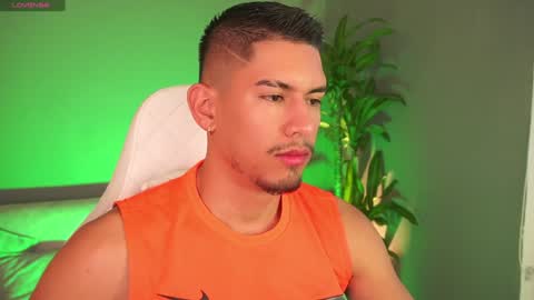 Snapshot of aaronfox_ chatting on January 31, 11:24 am AARON online show from January 31, 11:24 am