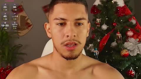 Snapshot of aaronfox_ chatting on December 10, 8:38 pm AARON online show from December 10, 8:38 pm