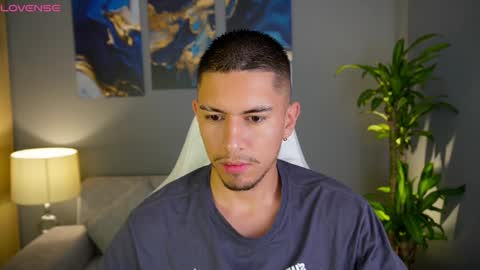 Snapshot of aaronfox_ chatting on January 8, 10:15 am AARON online show from January 8, 10:15 am