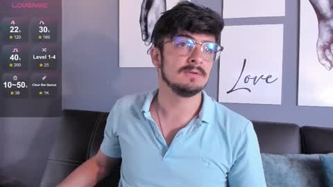 Snapshot of aaronfuentes7 chatting on October 5, 1:15 pm aaronfuentes7 online show from October 5, 1:15 pm