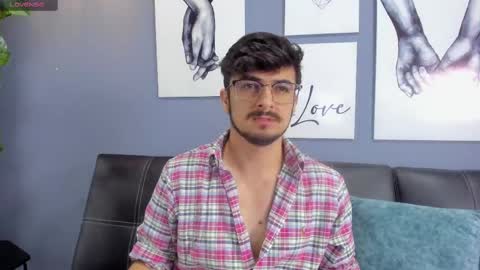 Snapshot of aaronfuentes7 chatting on September 29, 5:31 pm aaronfuentes7 online show from September 29, 5:31 pm