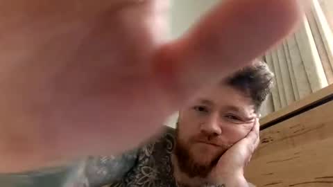 aarongeoffrey online show from September 26, 9:12 pm