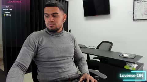 ig aaron hunter123 online show from March 4, 4:03 pm