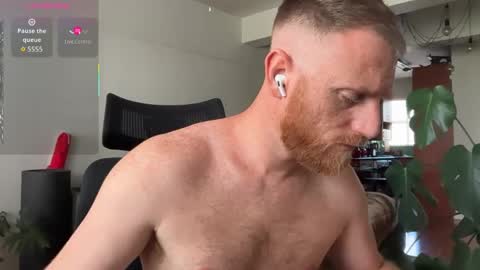 Scrufffypup online show from October 31, 9:56 am