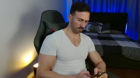 aaront0pmuscles online show from October 29, 6:00 pm