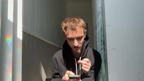 aazdaan online show from April 9, 7:31 pm