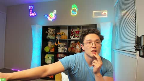 buddy online show from January 8, 5:16 am