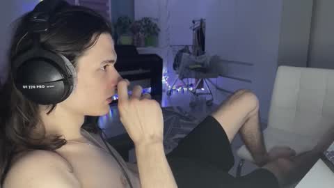 hi  cum in pvt noi extra tip online show from March 1, 2:28 pm