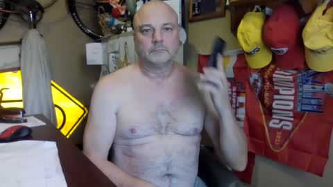 Snapshot of aboringguy chatting on December 10, 9:00 pm aboringguy online show from December 10, 9:00 pm