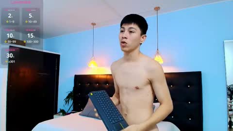 abraham_horny18 online show from September 17, 9:16 pm