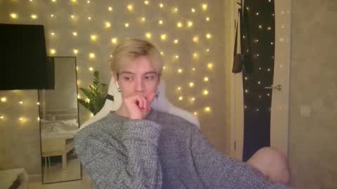 Nick online show from February 4, 3:07 pm