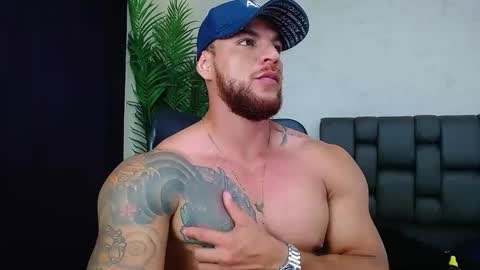 Snapshot of ace_owens chatting on March 5, 9:28 pm ace_owens online show from March 5, 9:28 pm
