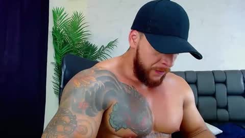 Snapshot of ace_owens chatting on January 28, 8:47 pm ace_owens online show from January 28, 8:47 pm