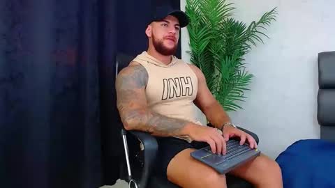 Snapshot of ace_owens chatting on January 20, 10:26 pm ace_owens online show from January 20, 10:26 pm